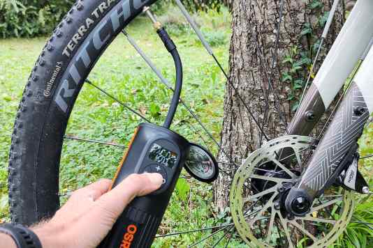 4 mobile & 4 stationären Mini-Kompressoren im Test
