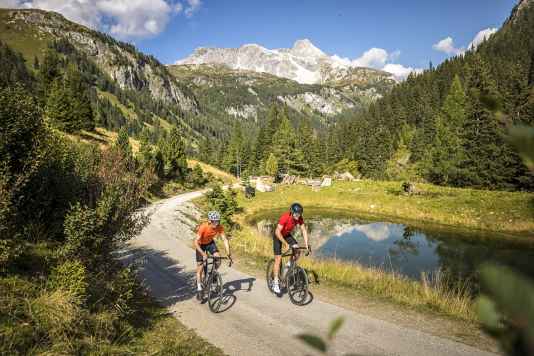 Zwischen Rennen und Group Ride