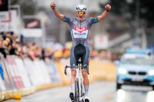 Gala-Vorstellung! Van der Poel zerlegt die Konkurrenz