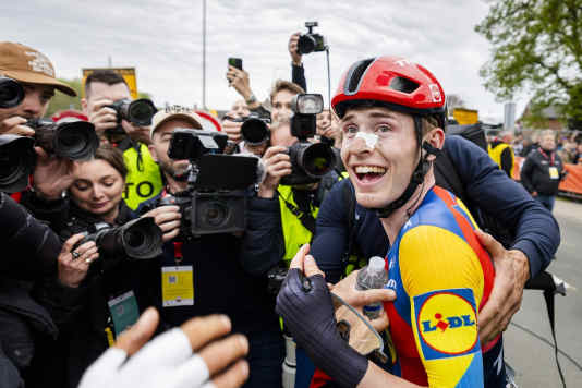 Fotofinish! Skjelmose düpiert Pogačar und Evenepoel