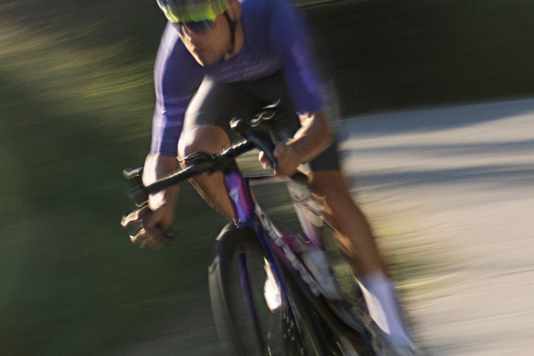 MAAP PRO Aero Jersey mit Aartero Flyte Technologie