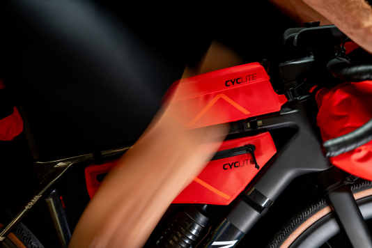 Testsieger Bikepacking-Taschen jetzt auch in Rot