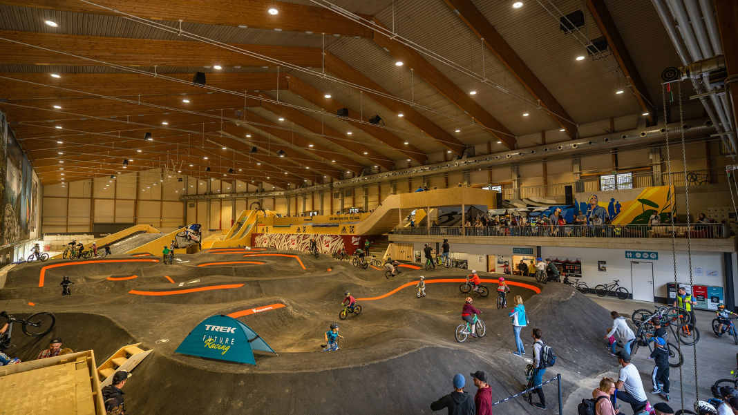 1. Winter-Trophy im Indoor-Pumptrack