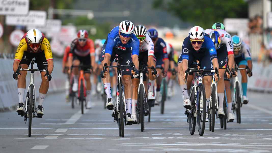 Double wehrt Lafays Angriff ab, Magnier wieder Sprintsieger