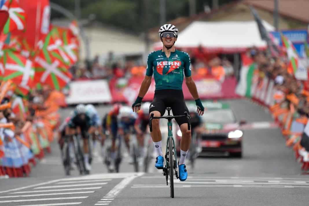 Berrade gewinnt 18. Etappe - Roglic in Lauerstellung