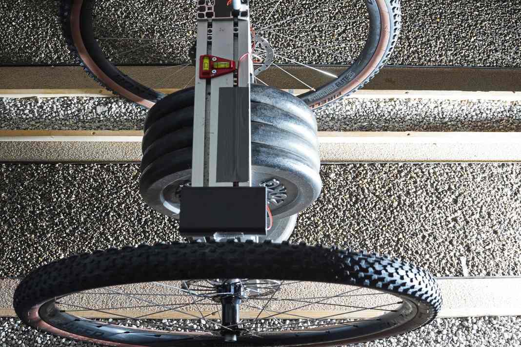 10 Reifen für Gravelbikes auf dem schmalen Grat zwischen Speed & Grip
