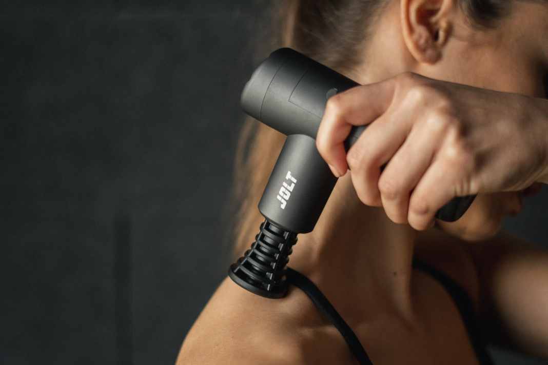 Im Trend: Regenerations-Booster Massagepistole