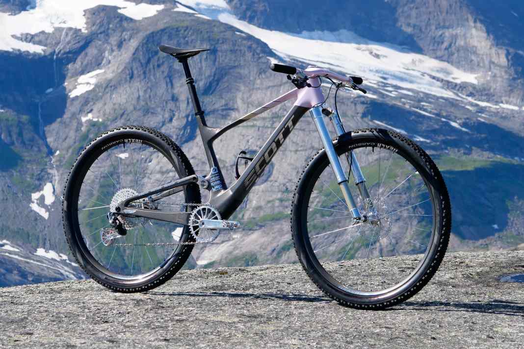 Dangerholm Spark RC Hypersonic - ein Traum in Carbon und ... Pink!