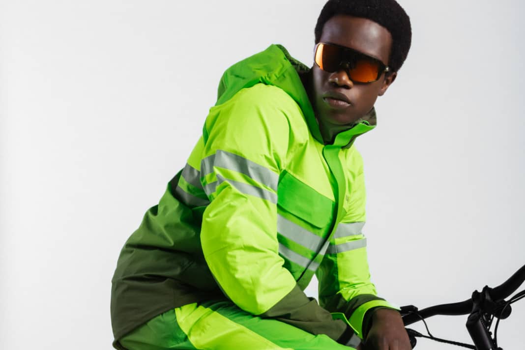 AGU präsentiert Regenbekleidung mit integriertem Aufprallschutz