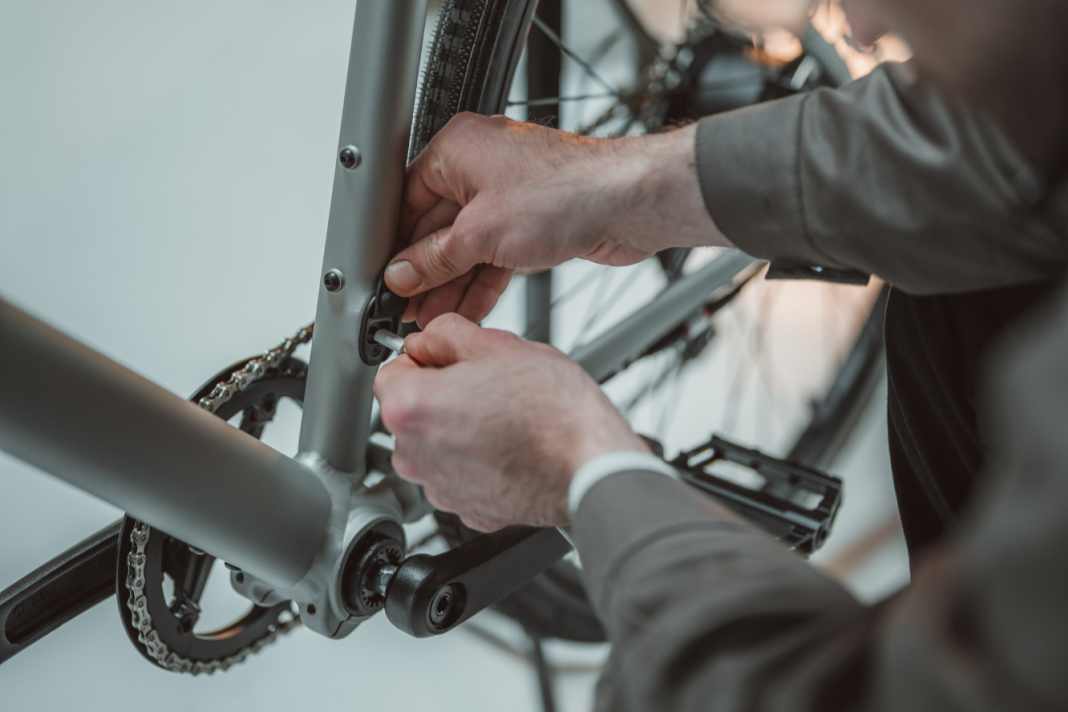 Hier kommt Curt! Amplers leichtestes E-Bike jetzt mit USB-C-Ladeanschluss