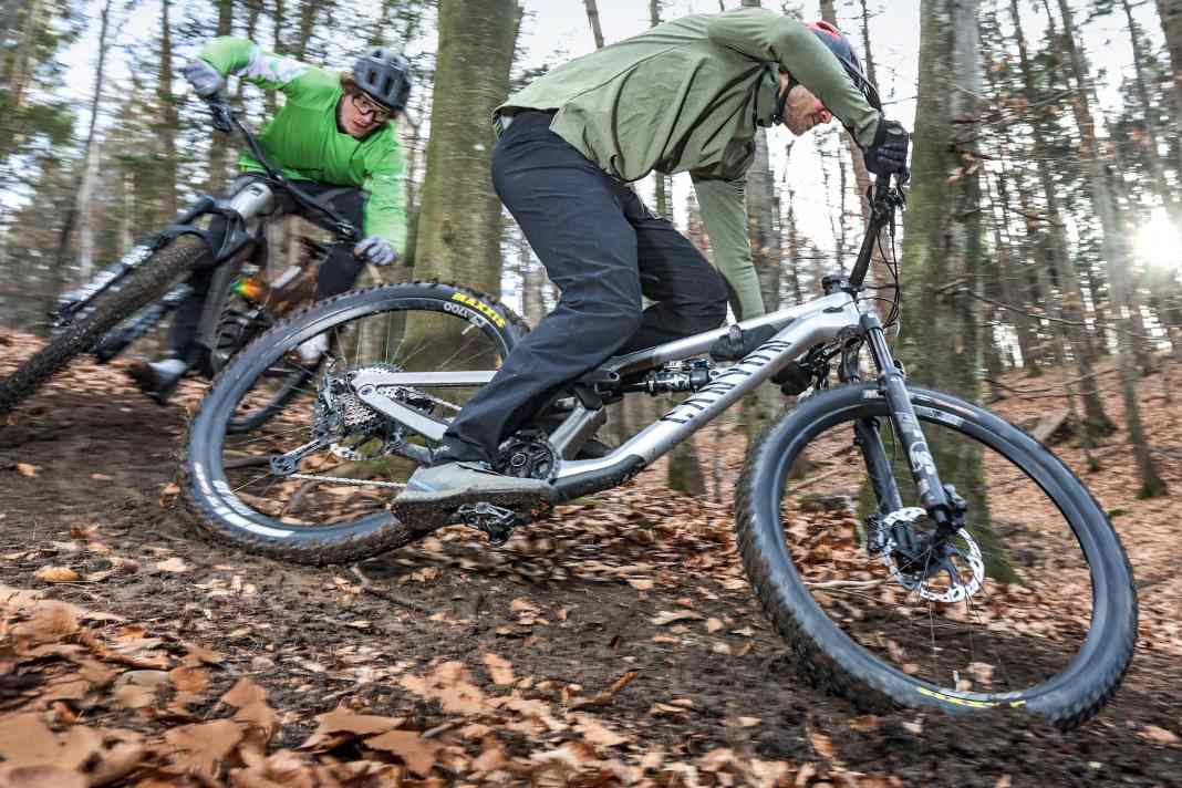 Wer baut die beste Reifenkombi für Enduro Bikes?