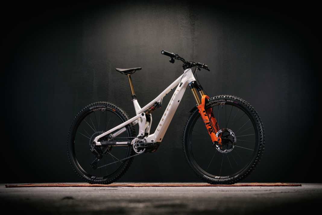 Neue Spaßmaschine unter 20 Kilo trotz Alu-Rahmen