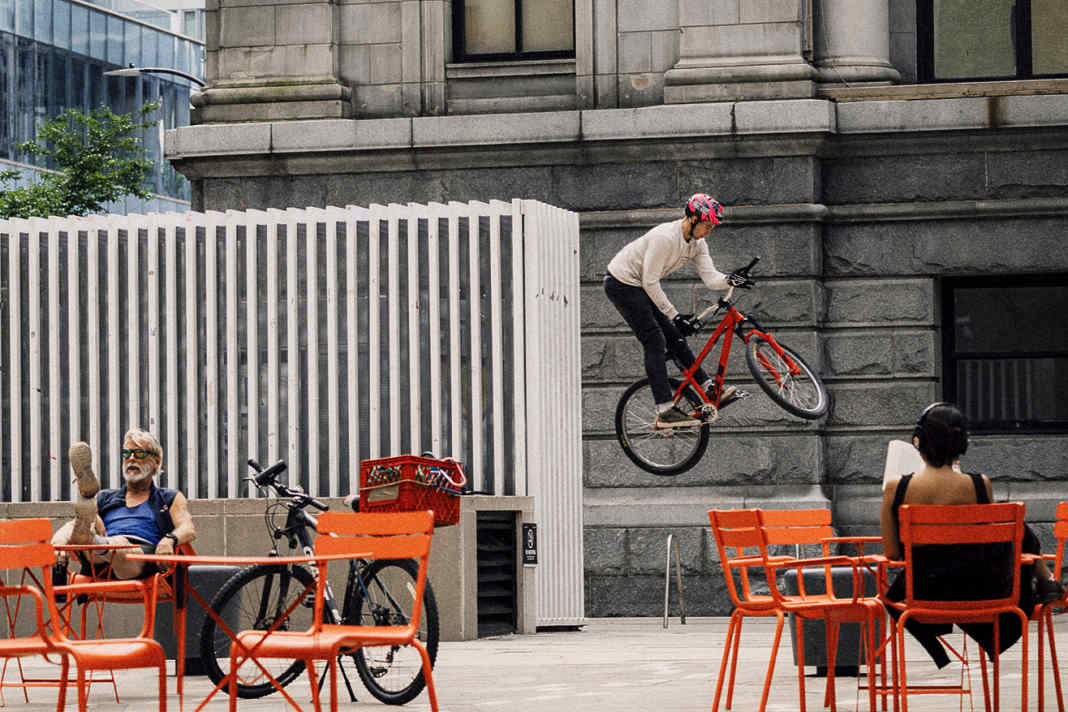 Jake Atkinson erobert urbane Spots in Vancouver