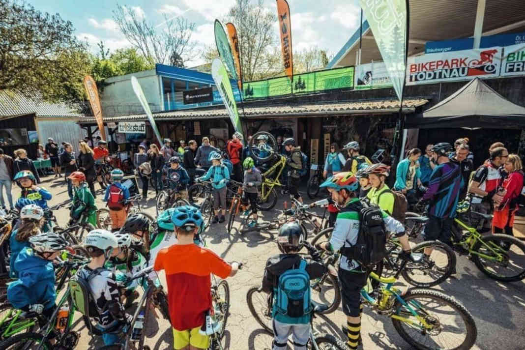Biken, testen, feiern am Dreisamstadion