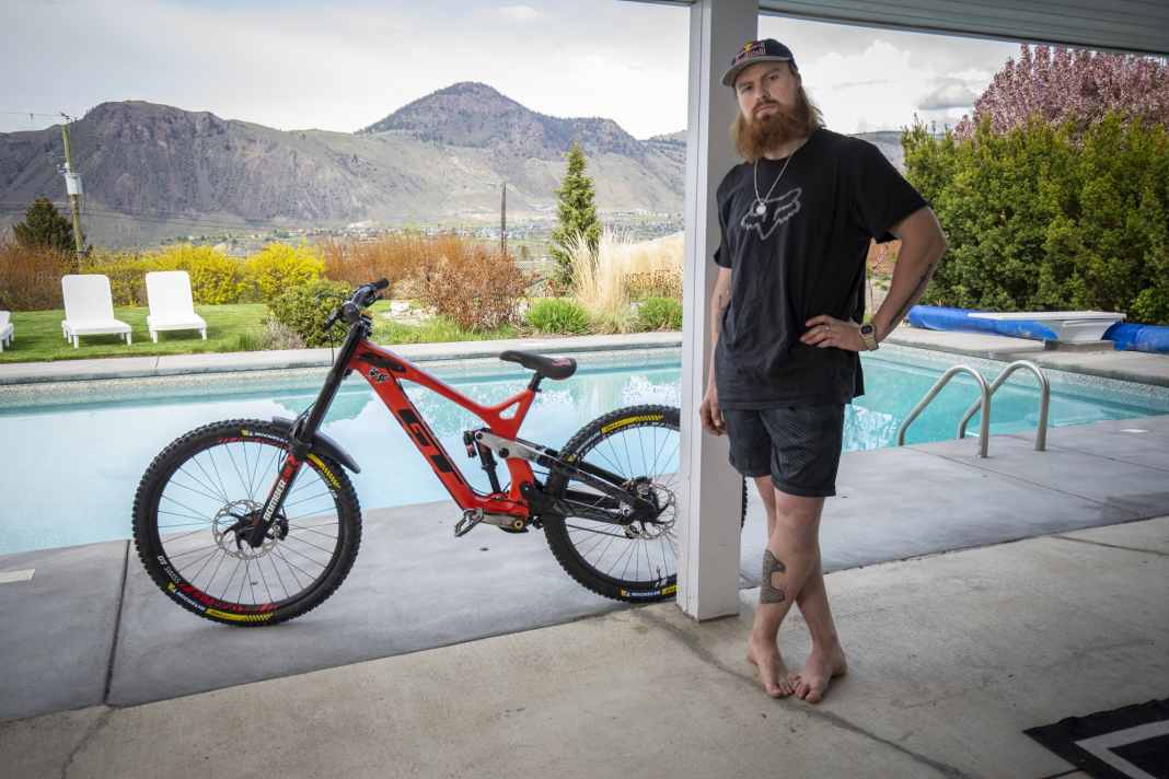 So stellt Ex-Worldcup-Racer Brage Vestavik sein Arbeitsgerät ein