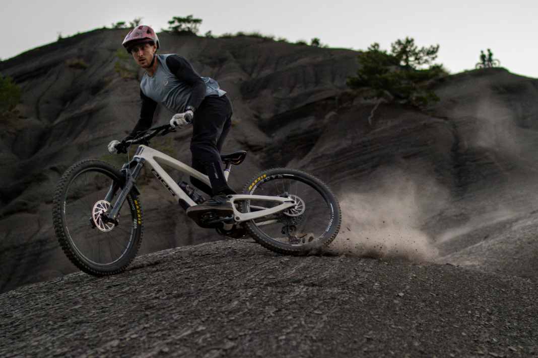 Preiswerte DH-Kombi für unter 100 Euro