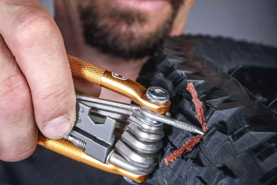 So flicken Sie Tubeless-Reifen in Sekunden