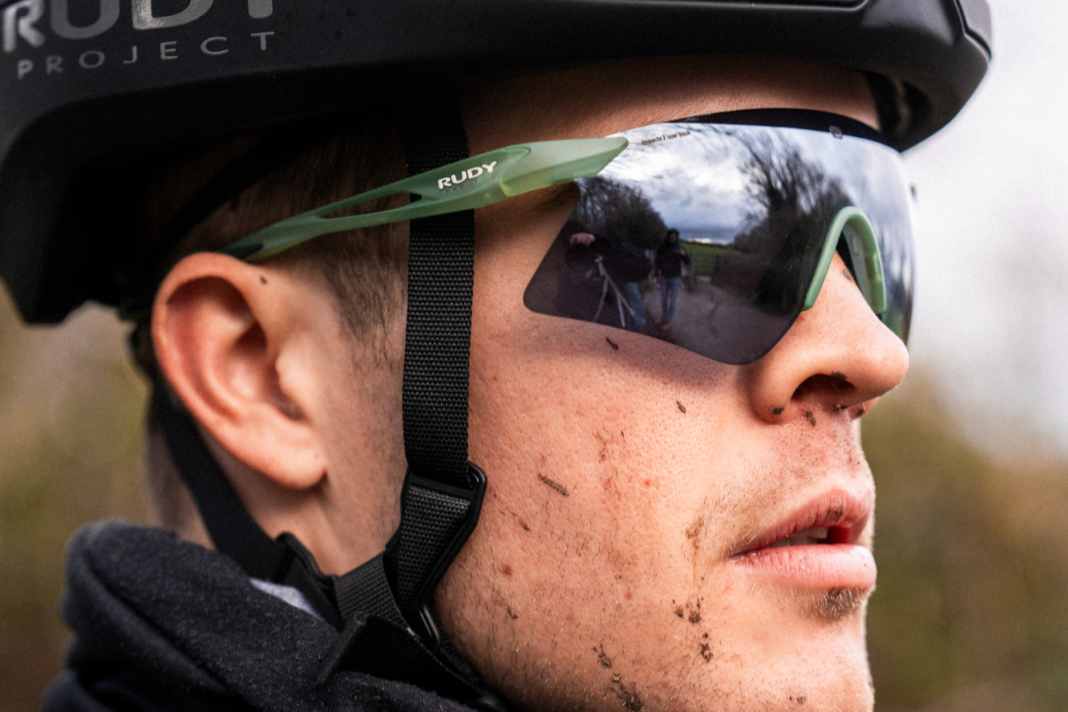 Neue sphärische Sportbrille für 2025