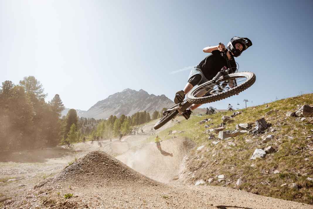 Elias Schwärzler hat den EasyRide-Trailpark in Nauders eröffnet