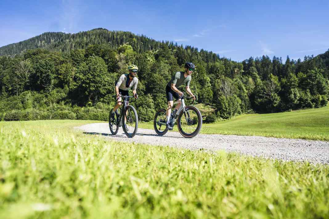 Mit Motor-Power über Schotter - welches Konzept überzeugt?
