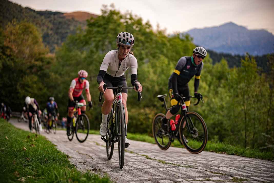 Härteprüfung mit 27 Prozent Steigung