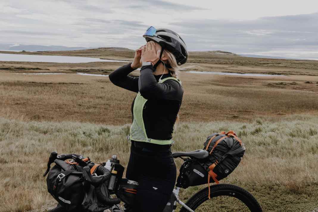 Wiebke Lühman radelt im strömenden Regen 3500 Kilometer zum Nordkap