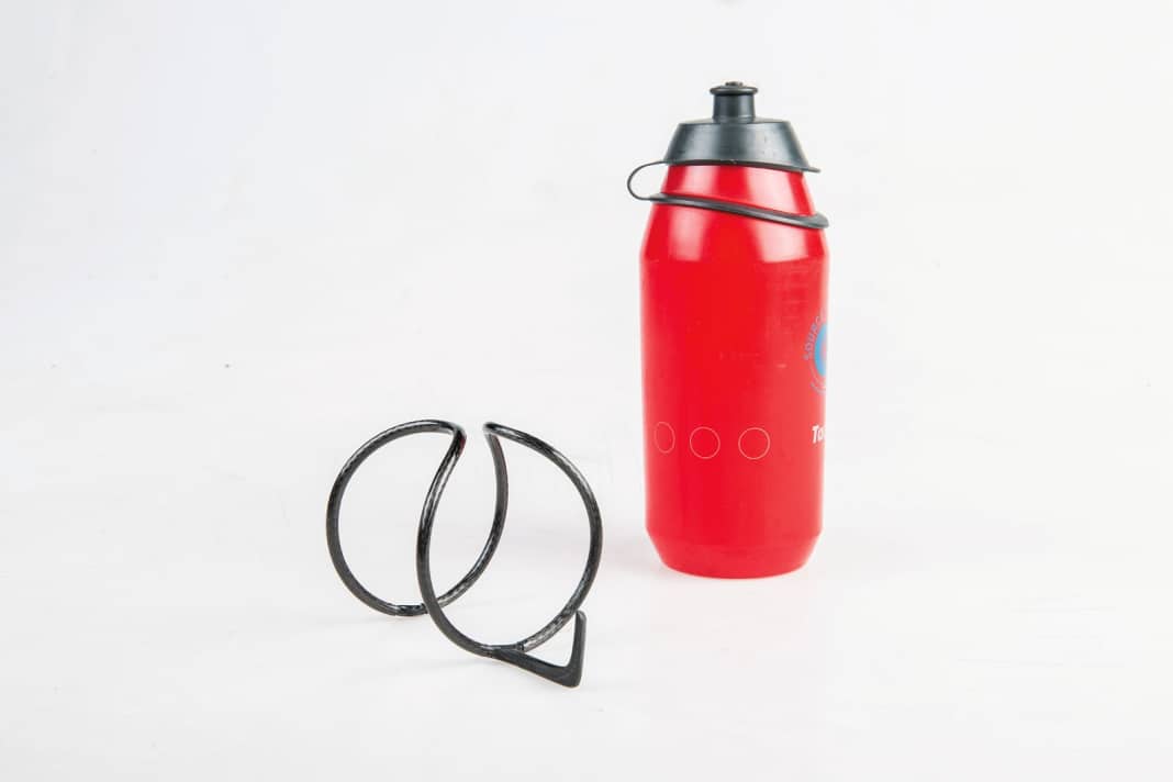 Flaschenhalter von Carbonworks - Flaschenhalter aus Carbon fürs Rennrad
