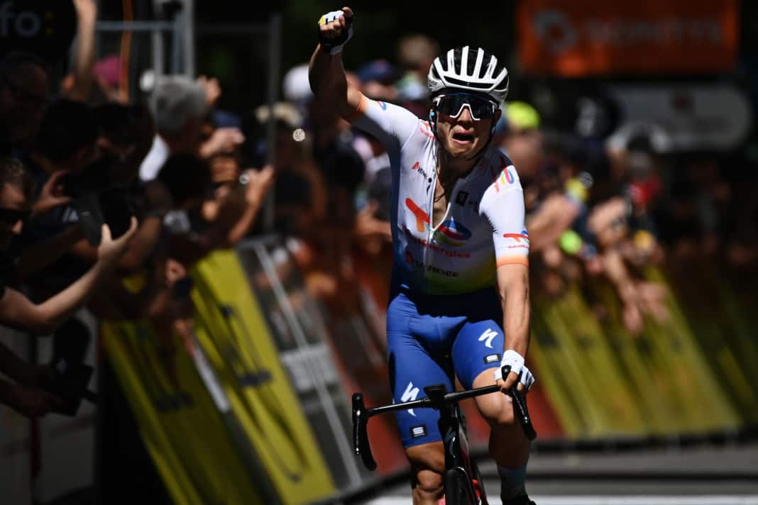 Ausreißer-Sieg in Gap - Van Aert verteidigt Gelb