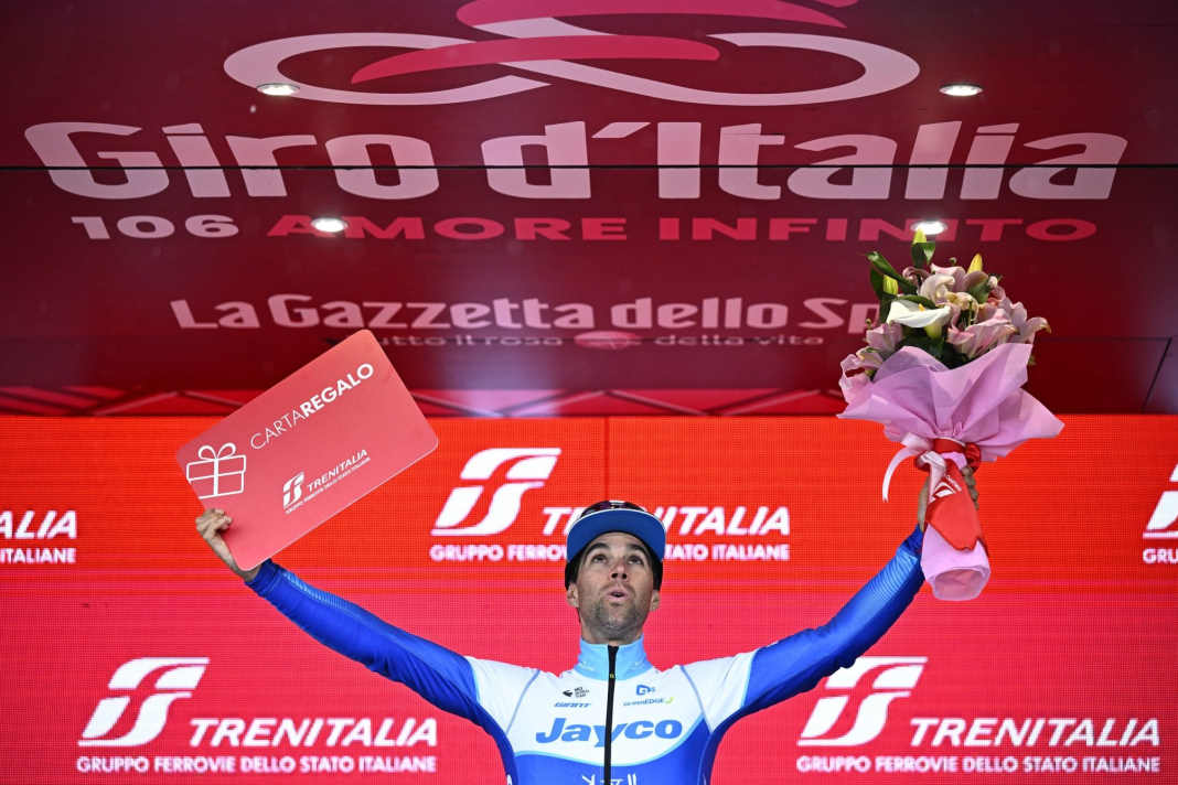 Giro d'Italia - Führender Evenepoel baut Vorsprung aus - Etappe an Matthews