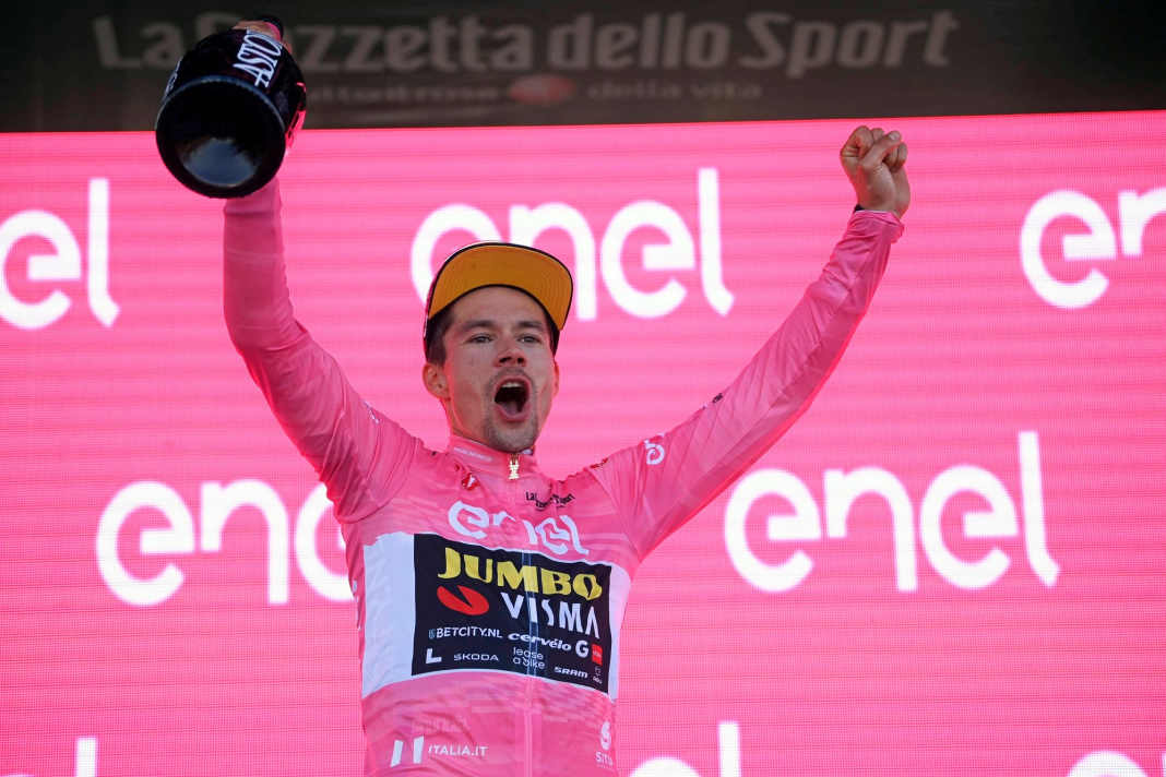 Roglic entreißt Thomas das Rosa Trikot