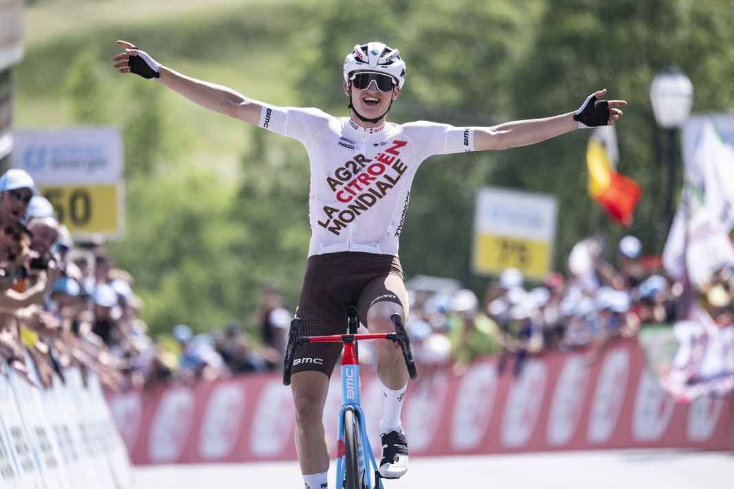 Felix Gall gewinnt Etappe und holt Gelb