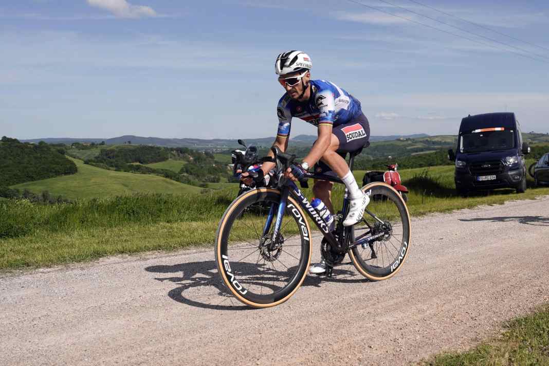 Julian Alaphilippe triumphiert im Alleingang