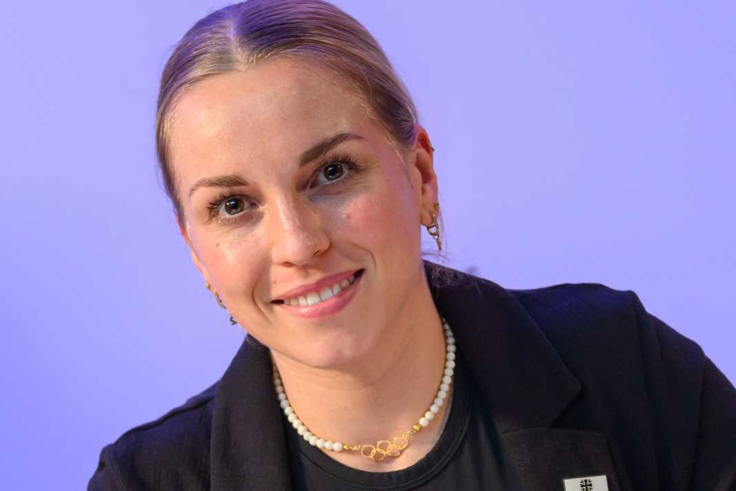 Emma Hinze und Maximilian Levy werden Eltern