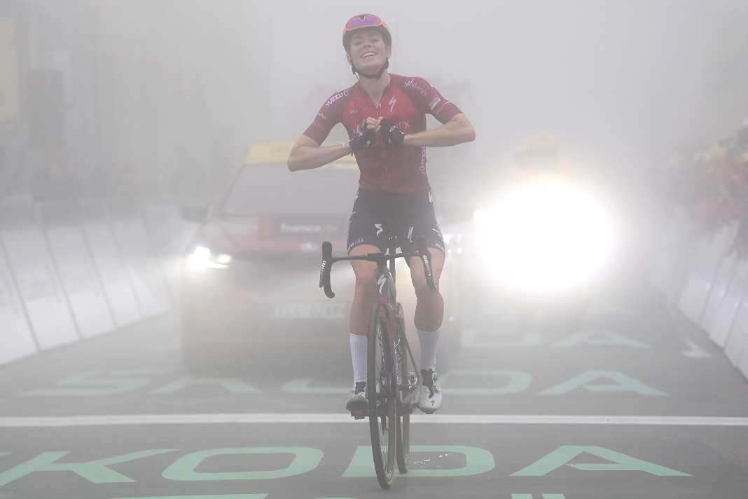 Vollering übernimmt mit Sieg am Tourmalet das Gelbe Trikot