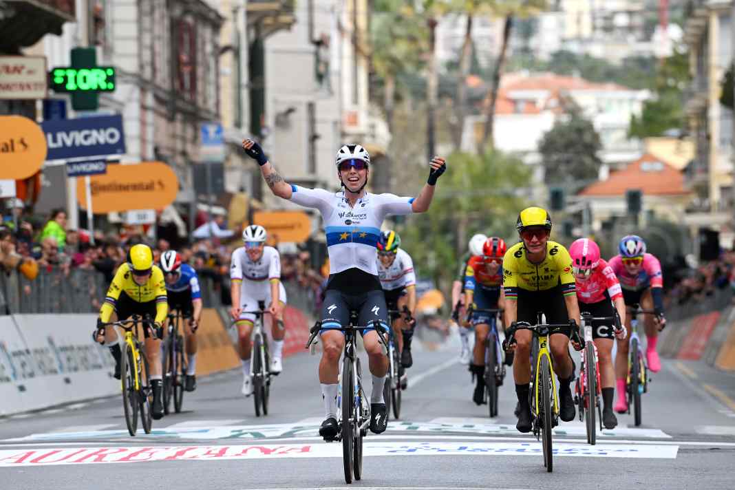 Wiebes triumphiert im Sprint