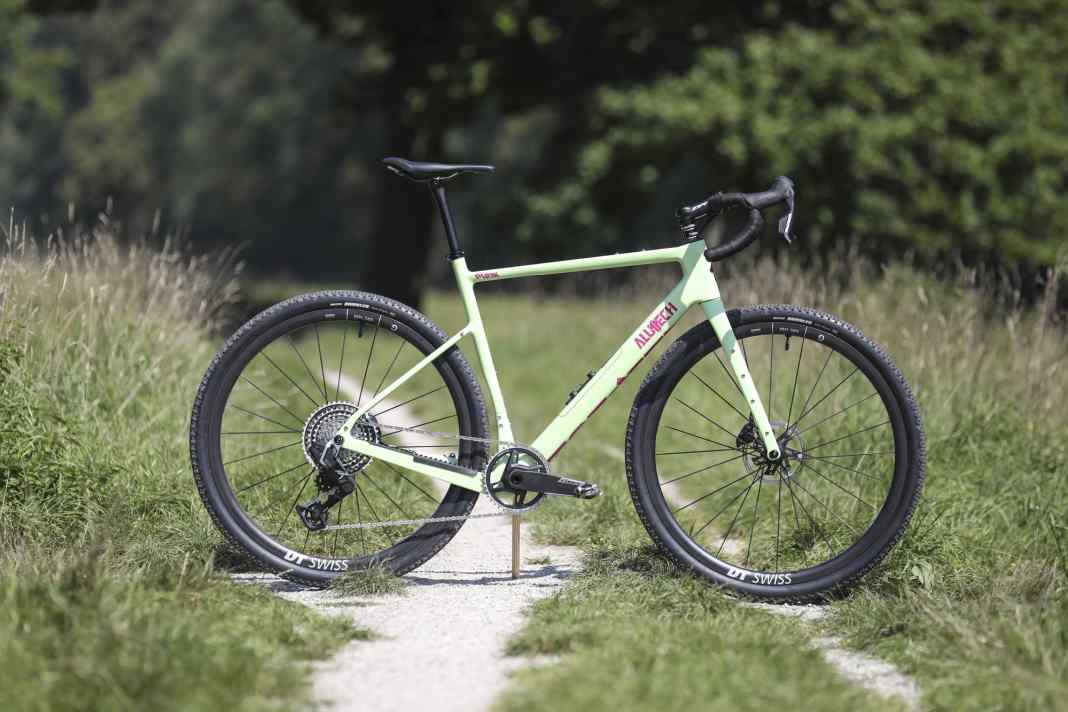 Spaß-Maschine für Individualisten im Gravelbike-Test