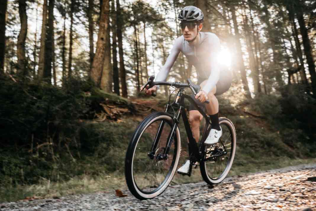 Ein Bike - halb Gravelbike, halb Mountainbike