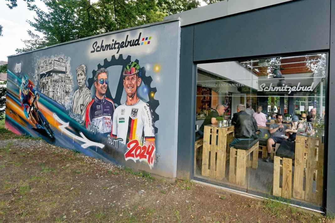 Zu Besuch beim Kölner Radsport-Wahrzeichen Schmitzebud