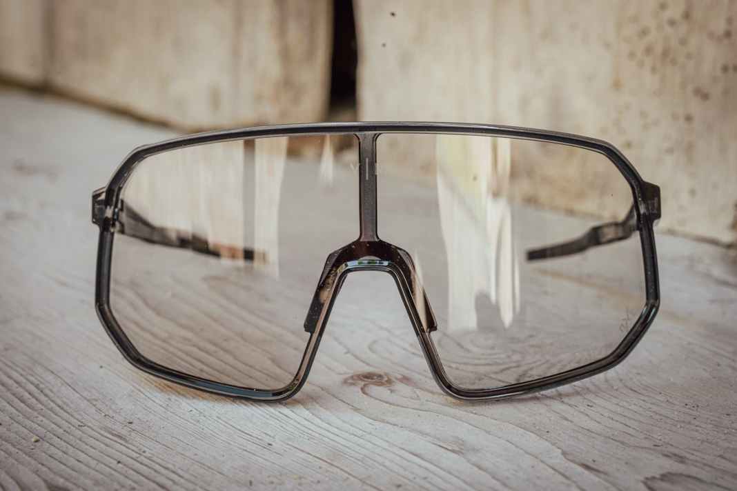 Selbsttönende Sportbrille von Decathlon im Test