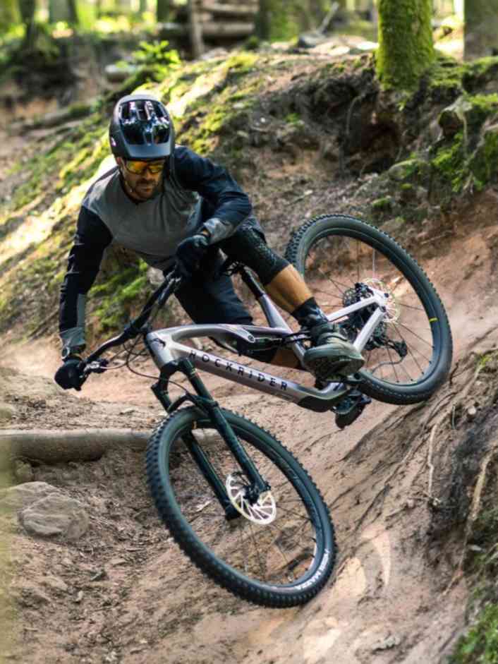 Der federleichte Rockrider Enduro Light D3O im Test
