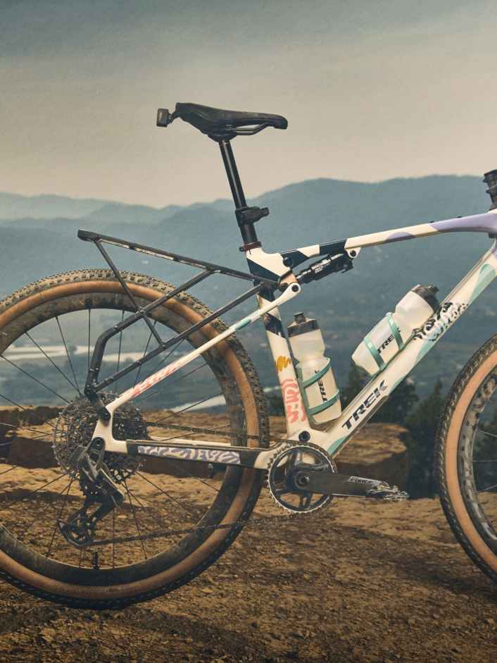 Vollgefedertes Gravelbike