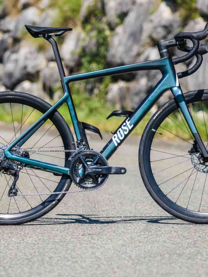 Erstes E-Rennrad von Rose im Test