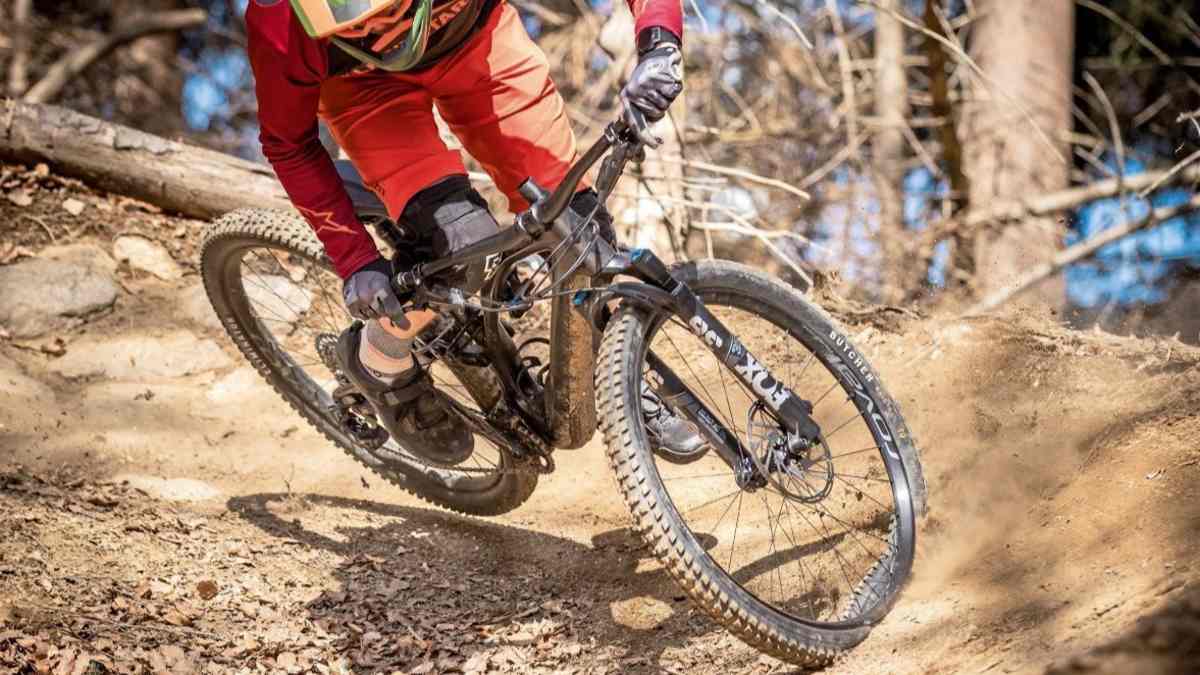 Dauerthema Reifendruck: Wie viel Luft muss in die Reifen? | BIKE