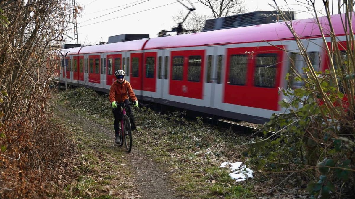 Commuting by bike - how to take your bike on buses and trains | BIKE