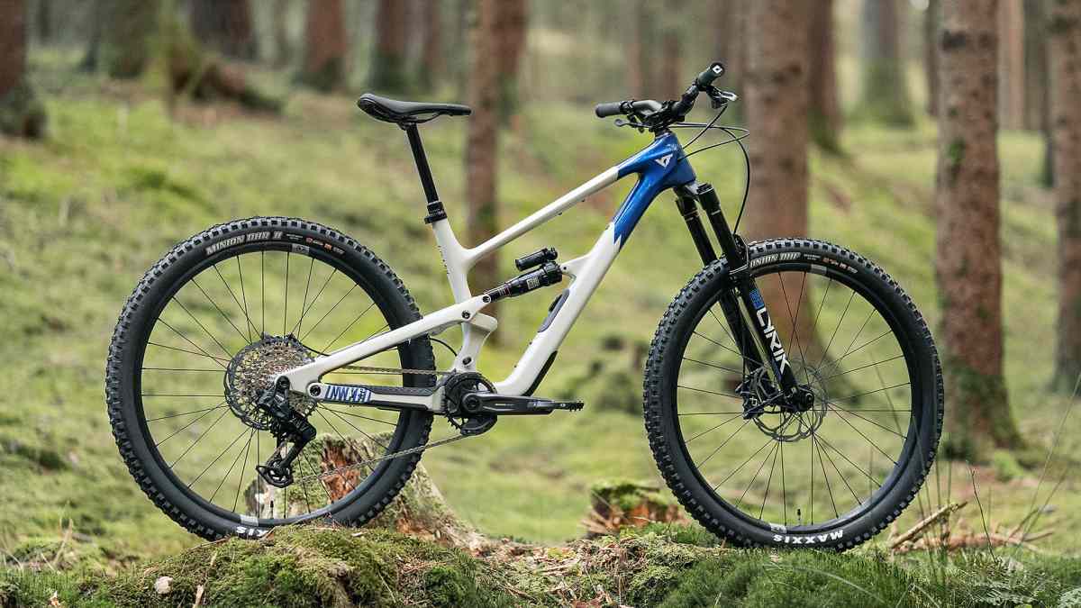 jeffsy-cf-core3-my25-detail-