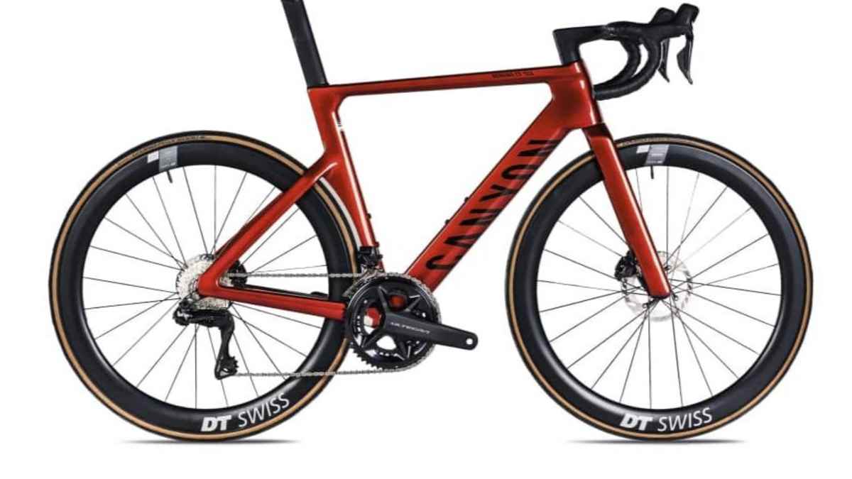 Competition road bikes - the best of the year: our top 3 | BIKE