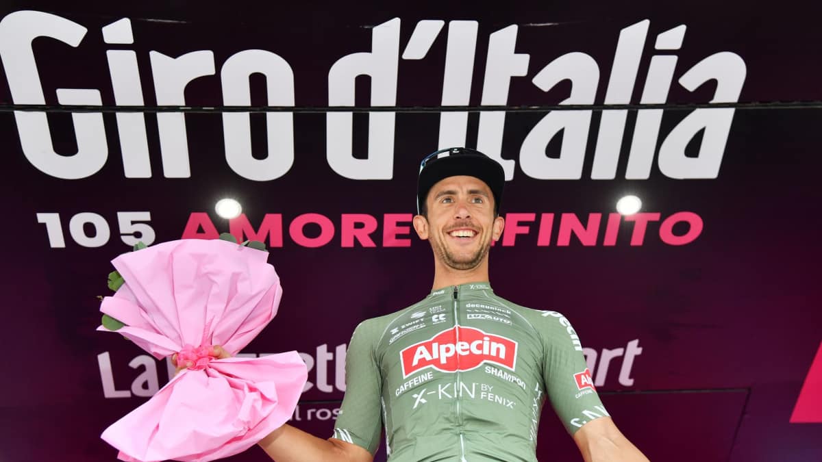 Giro d'Italia - Aide pour le contrat ? L'Union cycliste internationale ...