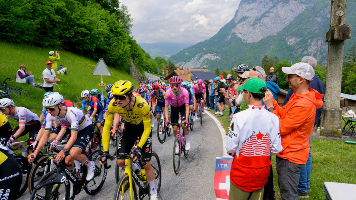 Lipowitz passes mountain test against Pogacar in Romandy | TOUR