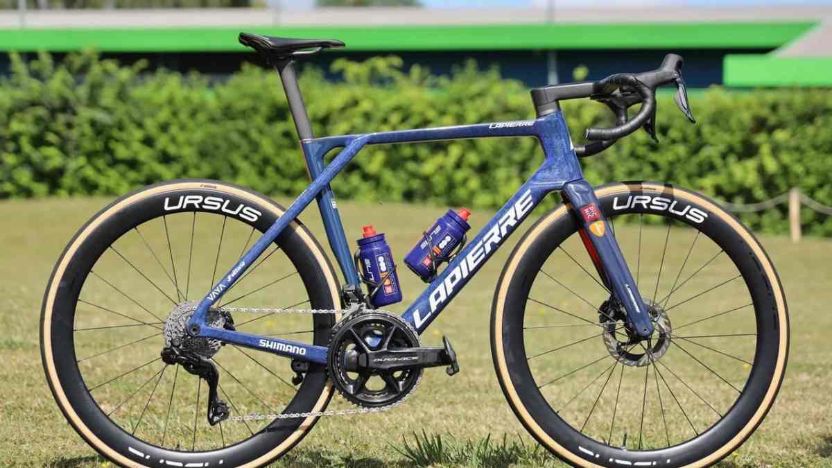 10/13まで　ROCKBIKES ベルリンブルー サイズ530 ROCKET
