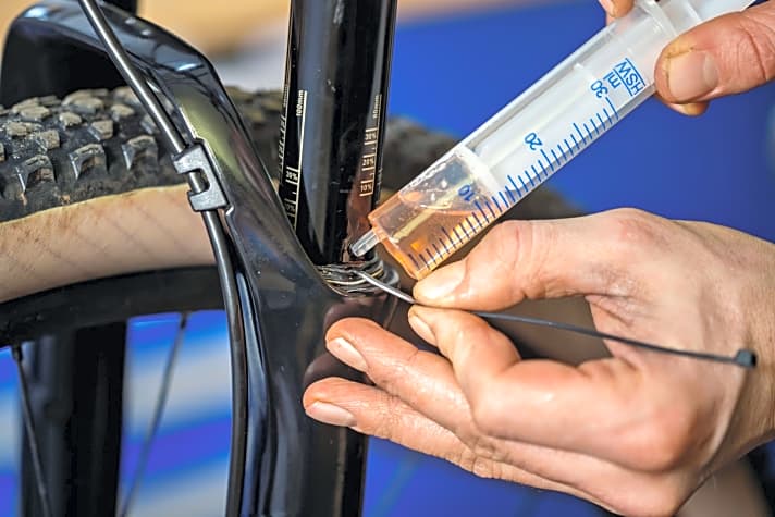 fahrrad gabel stoßdempfer mit öl befüllen